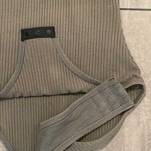 MADEWELL OLIVE GREEN BODYSUIT XS - Picture 6 of 11